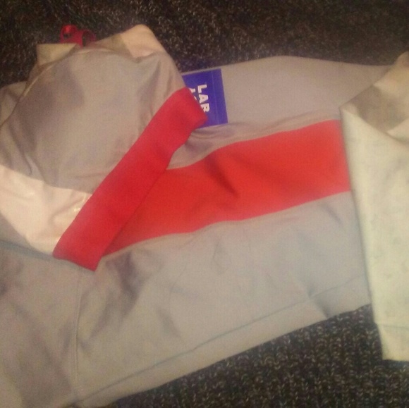 Workout attire - Picture 3 of 6